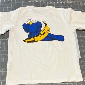 NWOT Uniqlo x Kaws + Warhol kids tee size 150 (11-12)